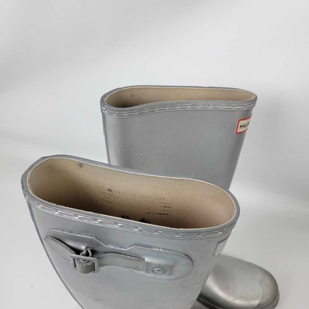 HUNTER Silver Tall Weighted Rain Boots B4/G5 - Picture 3 of 13